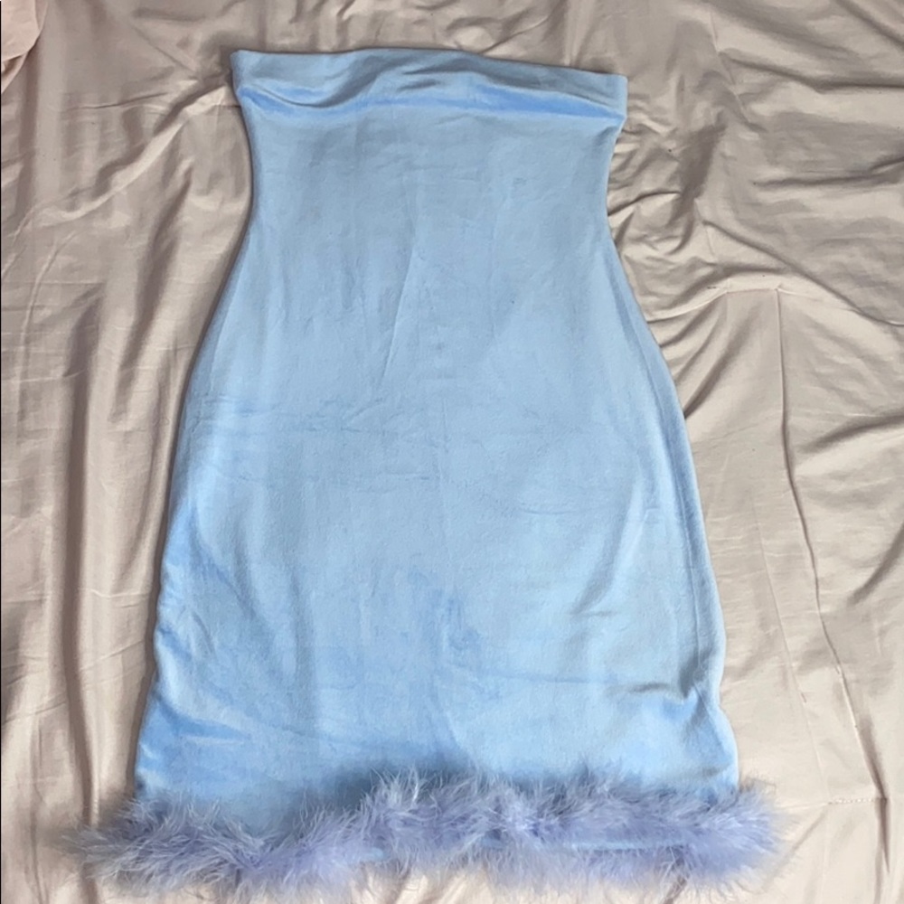 Light blue Strapless body con dress